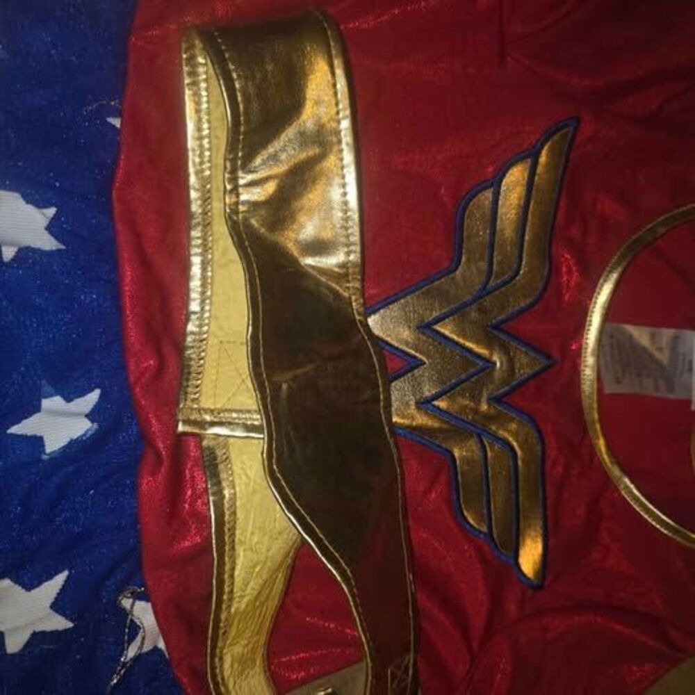 Little girls Halloween costume new  wonder women 4 peices 7/8